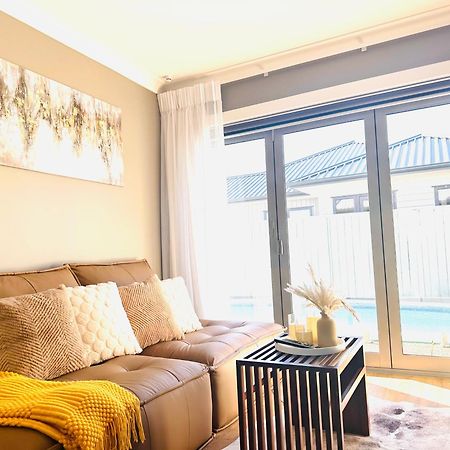 Summer Holiday 4 Bedrooms House In Hamilton With Pool And Spa Kültér fotó